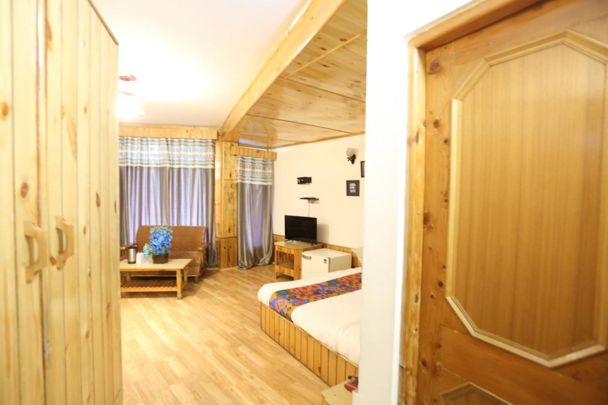 Hotel Surbhi Vashist Exterior photo